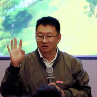 跨越文化的桥梁：从“误解”走向“理解”与“合作”