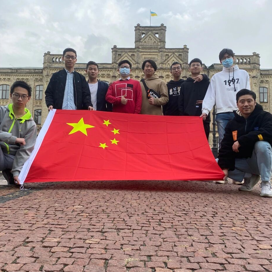 迎中秋 庆国庆  美好的祝福从乌克兰翻越山海而来